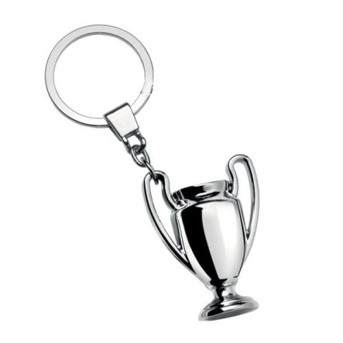 mini puchar w formie breloka